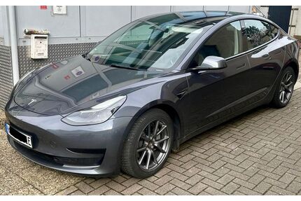 Tesla Model 3 Gebrauchtwagen