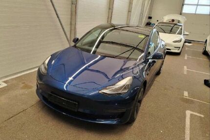 Tesla Model 3 Gebrauchtwagen