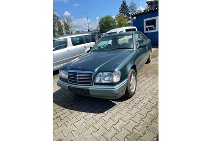 Mercedes-Benz 220 Gebrauchtwagen