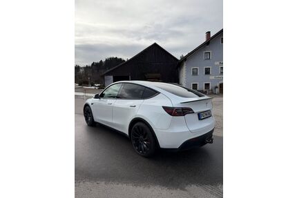 Tesla Model Y Gebrauchtwagen