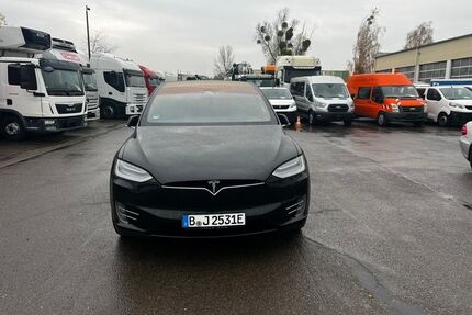 Tesla Model X Gebrauchtwagen