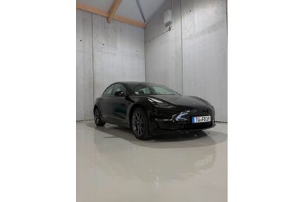 Tesla Model 3 Gebrauchtwagen
