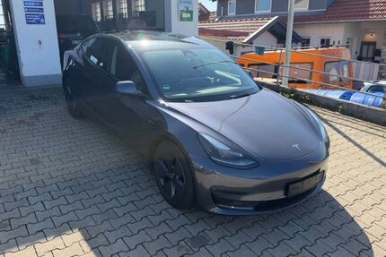 Tesla Model 3 Gebrauchtwagen