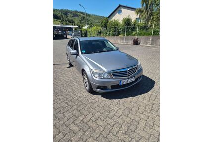Mercedes-Benz 220 Gebrauchtwagen