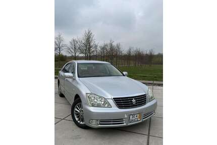 Toyota Crown Gebrauchtwagen