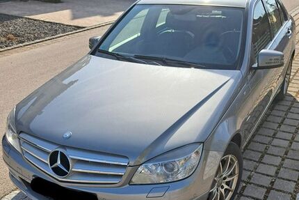 Mercedes-Benz 220 Gebrauchtwagen