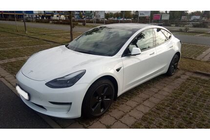 Tesla Model 3 Gebrauchtwagen