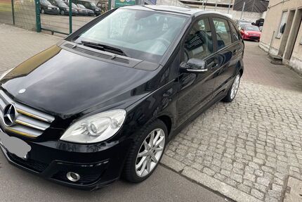 Mercedes-Benz B 180 Gebrauchtwagen