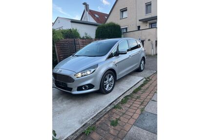 Ford S-Max Gebrauchtwagen