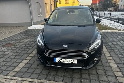 Ford S-Max Gebrauchtwagen