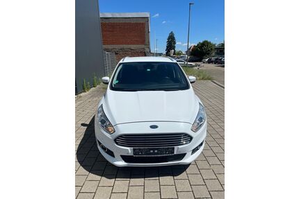 Ford S-Max Gebrauchtwagen