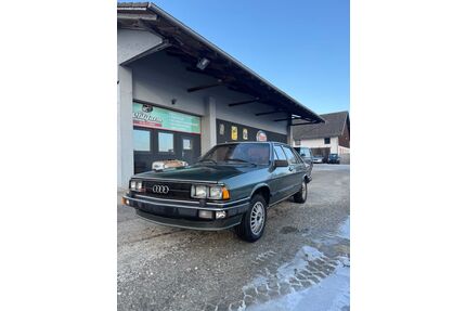 Audi 200 