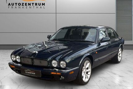Jaguar XJR 