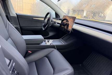 Tesla Model Y Gebrauchtwagen