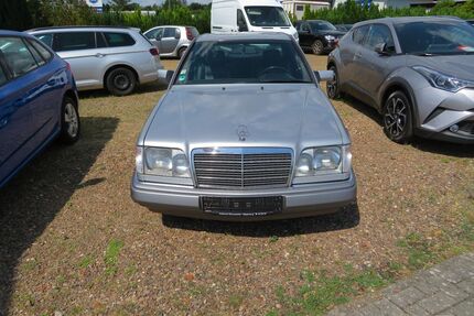 Mercedes-Benz 220 Gebrauchtwagen