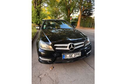 Mercedes-Benz 220 Gebrauchtwagen
