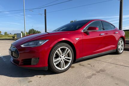 Tesla Model S Gebrauchtwagen