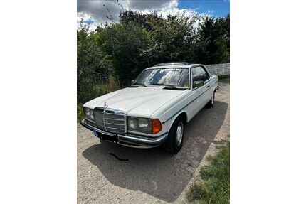 Mercedes-Benz 230 Gebrauchtwagen