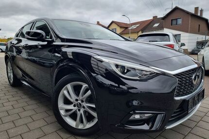 INFINITI Q30 Gebrauchtwagen