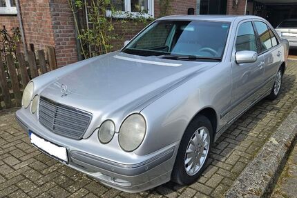 Mercedes-Benz E 200 Gebrauchtwagen