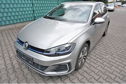 Mercedes-Benz Golf 