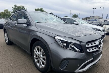 Mercedes-Benz GLA 180 7G DCT Style/Navi/Sportsitze Gebrauchtwagen