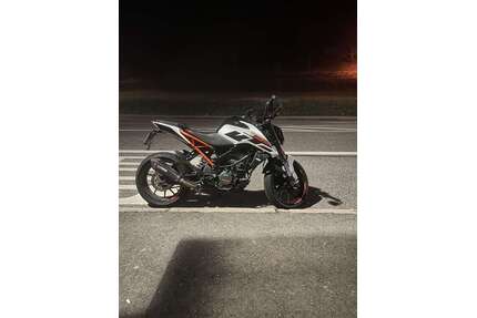 KTM 125 Duke Gebrauchtwagen