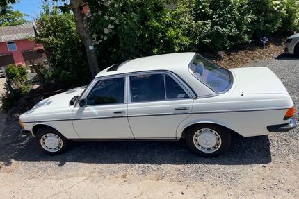 Mercedes-Benz E 230 Gebrauchtwagen