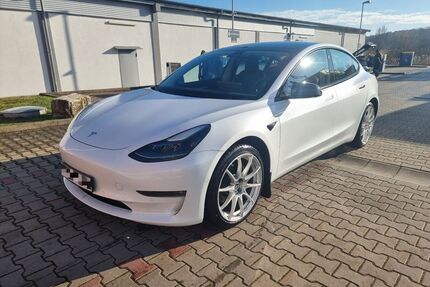 Tesla Model 3 Gebrauchtwagen