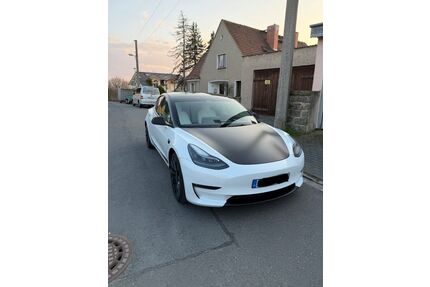 Tesla Model 3 Gebrauchtwagen