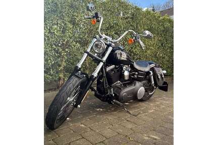 Harley Davidson Dyna Street Bob Gebrauchtwagen