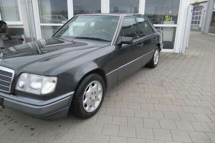 Mercedes-Benz 220 Gebrauchtwagen