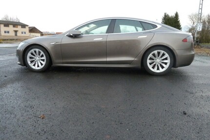 Tesla Model S Gebrauchtwagen