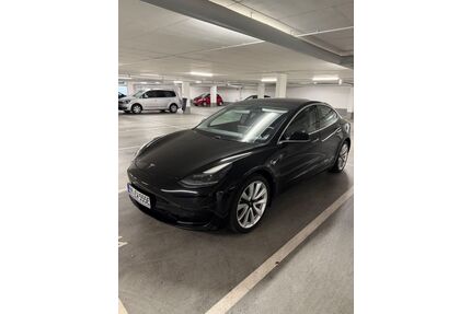 Tesla Model 3 Gebrauchtwagen