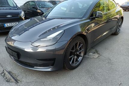 Tesla Model 3 Gebrauchtwagen