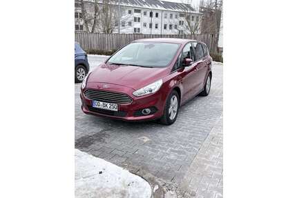 Kia S-Max 