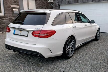 VW C 63 AMG 