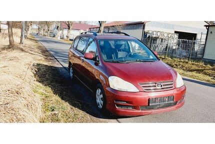 Toyota Avensis Verso Gebrauchtwagen