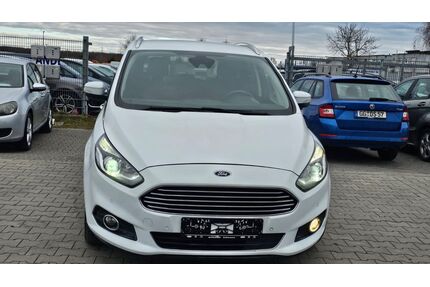 Ford S-Max Gebrauchtwagen