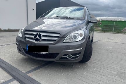 Mercedes-Benz B 180 Gebrauchtwagen