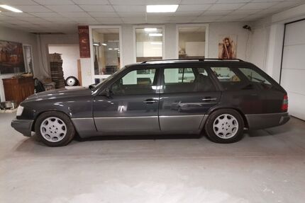 Mercedes-Benz 220 Gebrauchtwagen