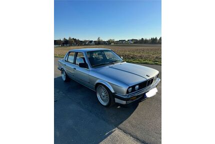 Hyundai 324 