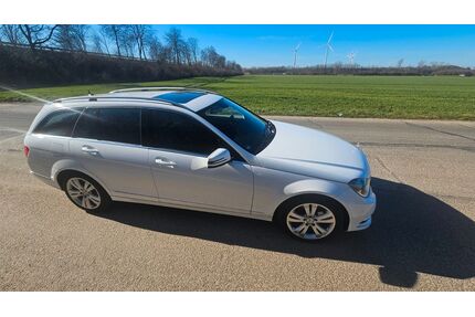 Mercedes-Benz 220 Gebrauchtwagen