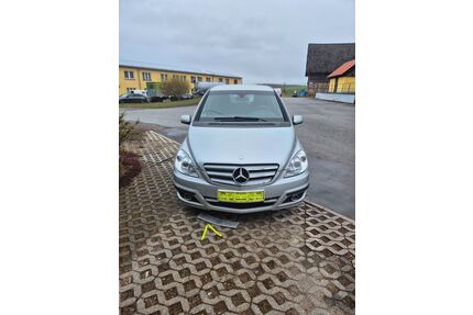 Mercedes-Benz B 180 Gebrauchtwagen