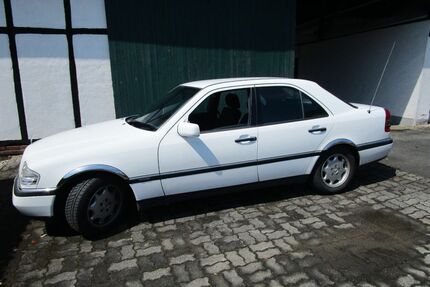 Mercedes-Benz 200 Gebrauchtwagen