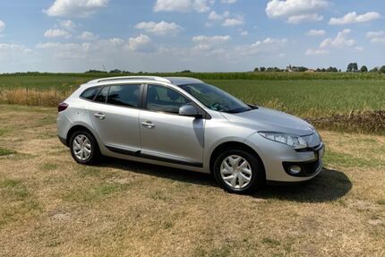 Mercedes-Benz Megane III Grandtour 