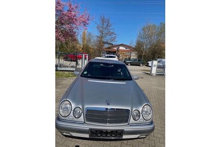 Mercedes-Benz E 320 Gebrauchtwagen