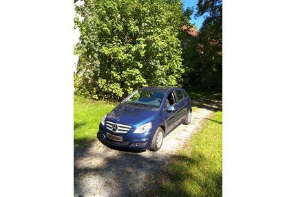 Mercedes-Benz B 180 Gebrauchtwagen