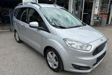 Ford Tourneo Courier Gebrauchtwagen