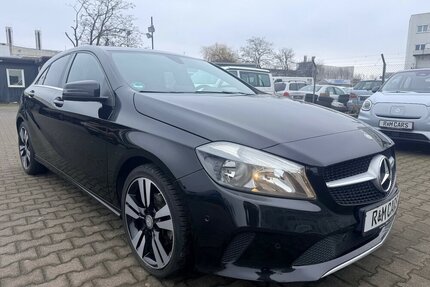 Mercedes-Benz A 180 Automatik/Urban/5Türig/Navi/TopZustand Gebrauchtwagen
